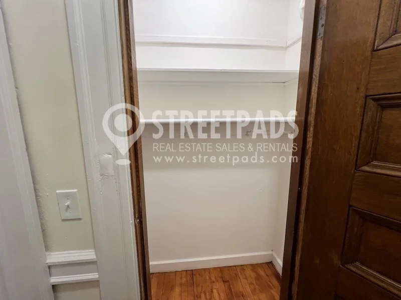 2 Ware St, Mid-Cambridge