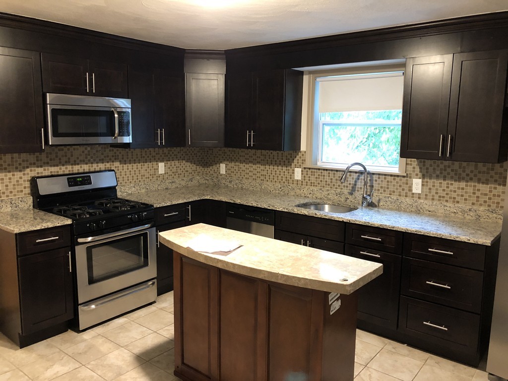 585 Broadway, South Medford