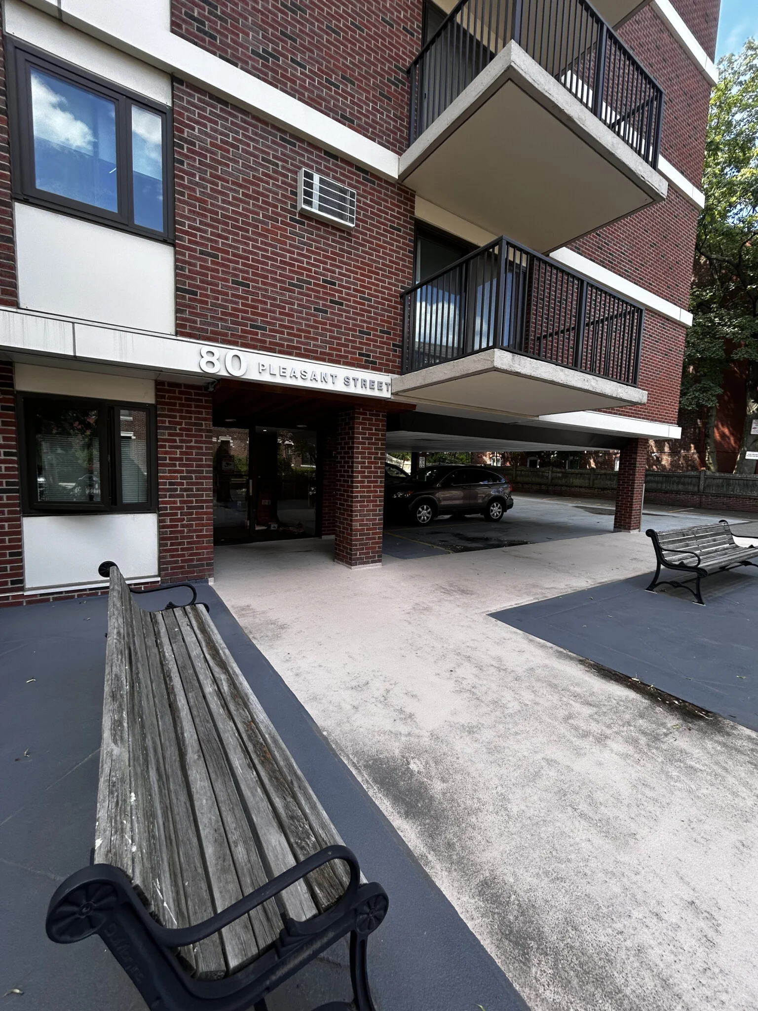 80 Pleasant St, Coolidge Corner