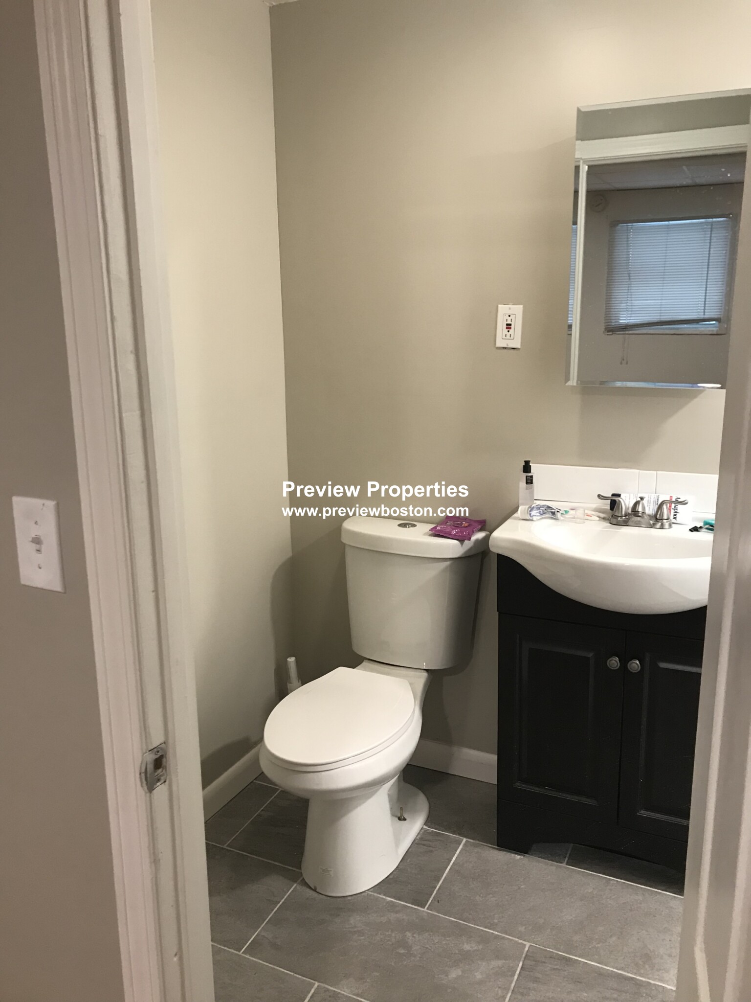 15 Aberdeen St, Fenway