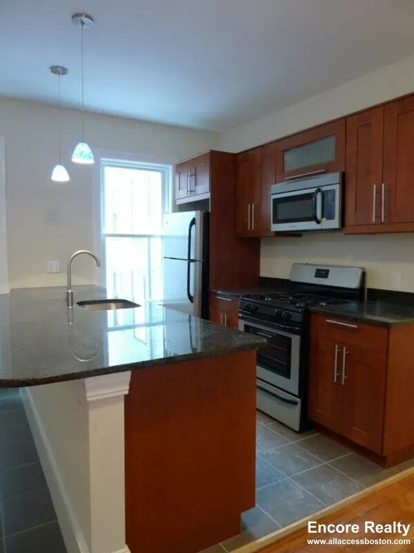 12 Wensley St, Mission Hill