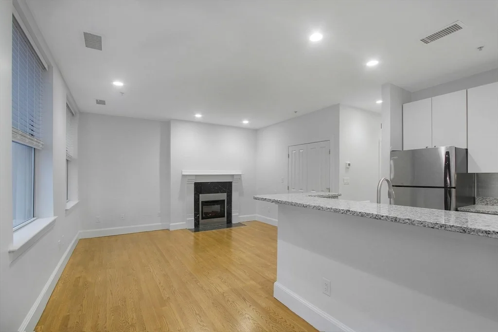 140 Boylston St, Back Bay