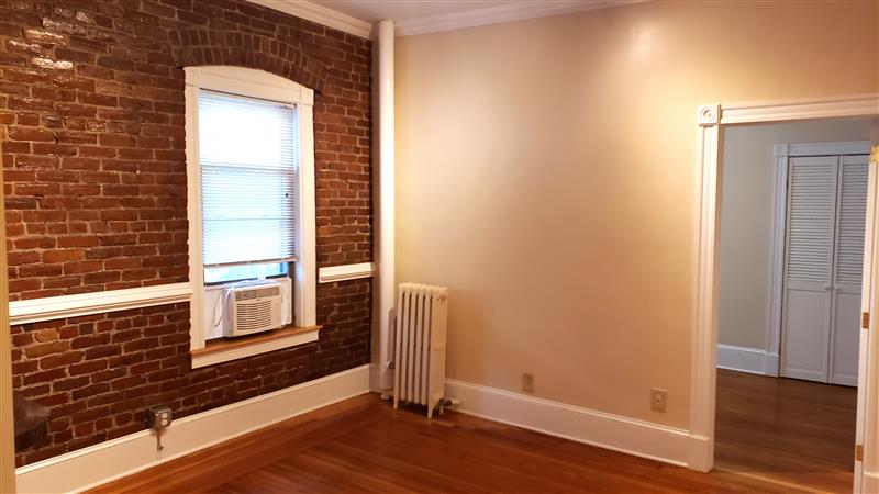 888 Massachusetts Ave, Riverside