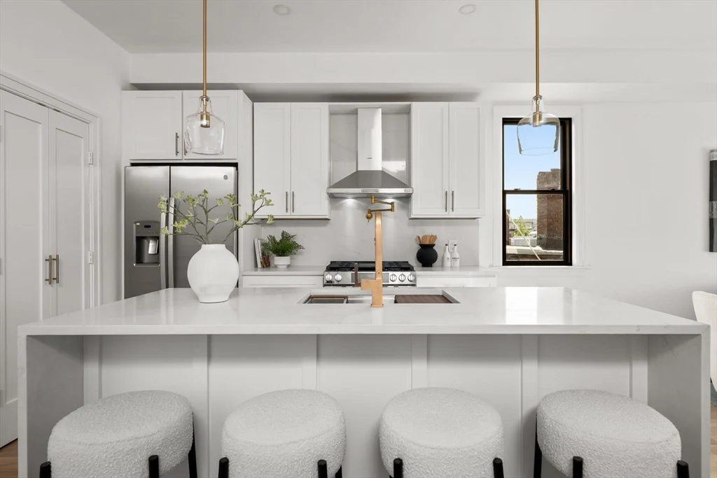 100 Bennington St, East Boston