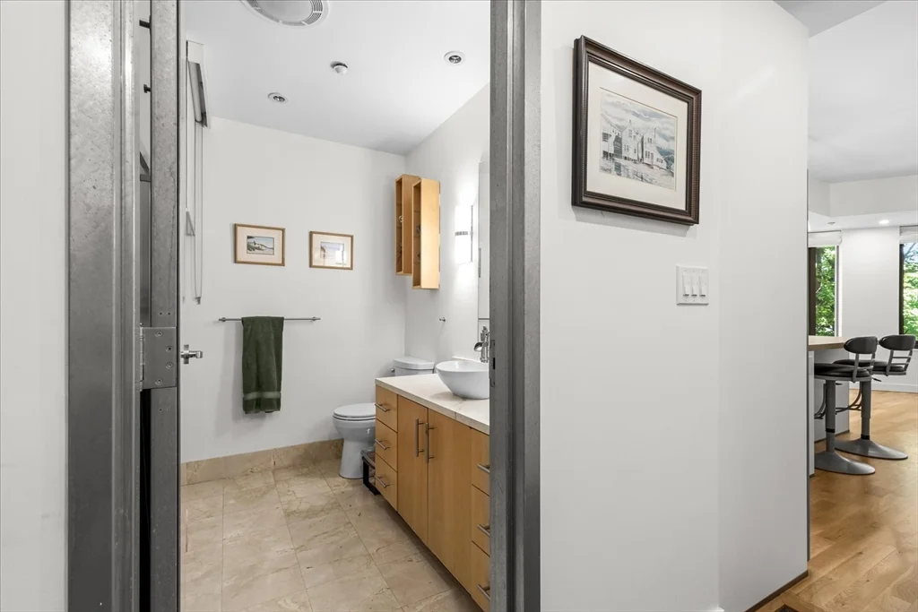 1313 Washington, South End