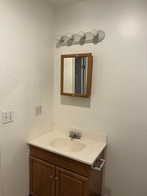 65 Crocker, Mansfield