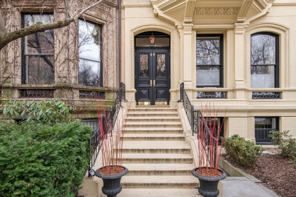 64 Commonwealth, Back Bay