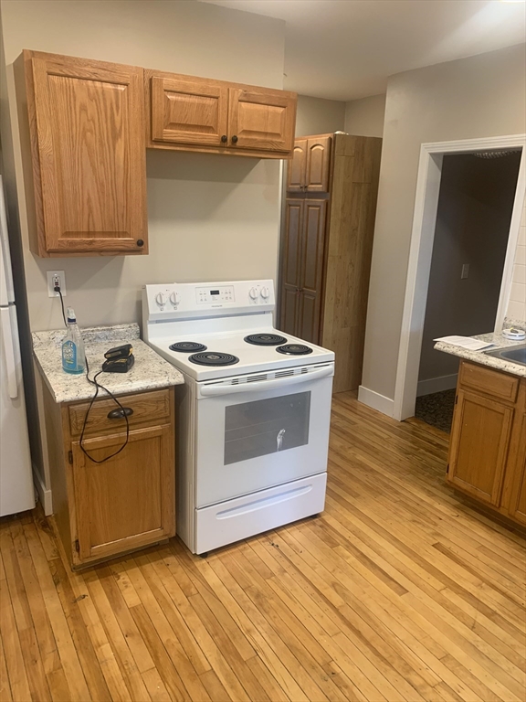 292 Providence Rd, Grafton