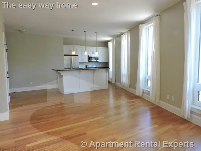 168 Hampshire, Central Square