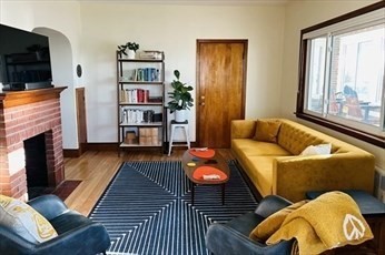 267 Lynn Shore Dr, Diamond District