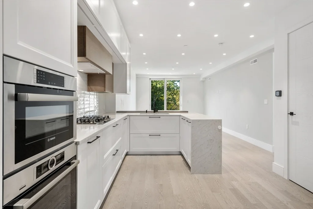 69 Walnut St, Brookline Village