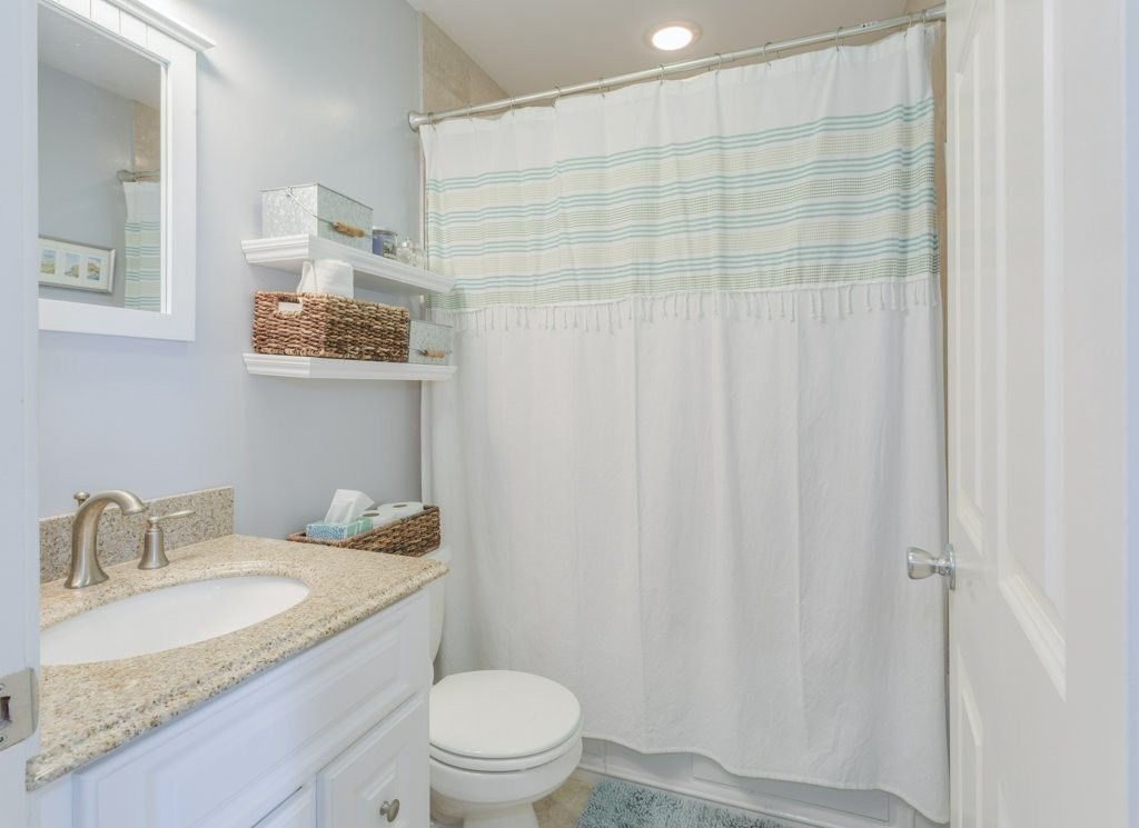 13 Downer Ct, Dorchester