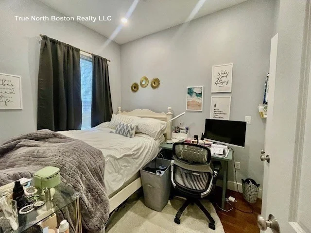 18 Atlantic St, South Boston