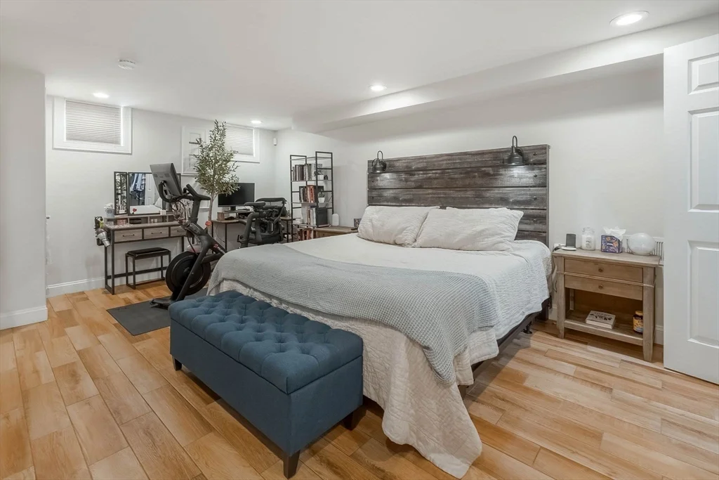 65 Green St, Charlestown