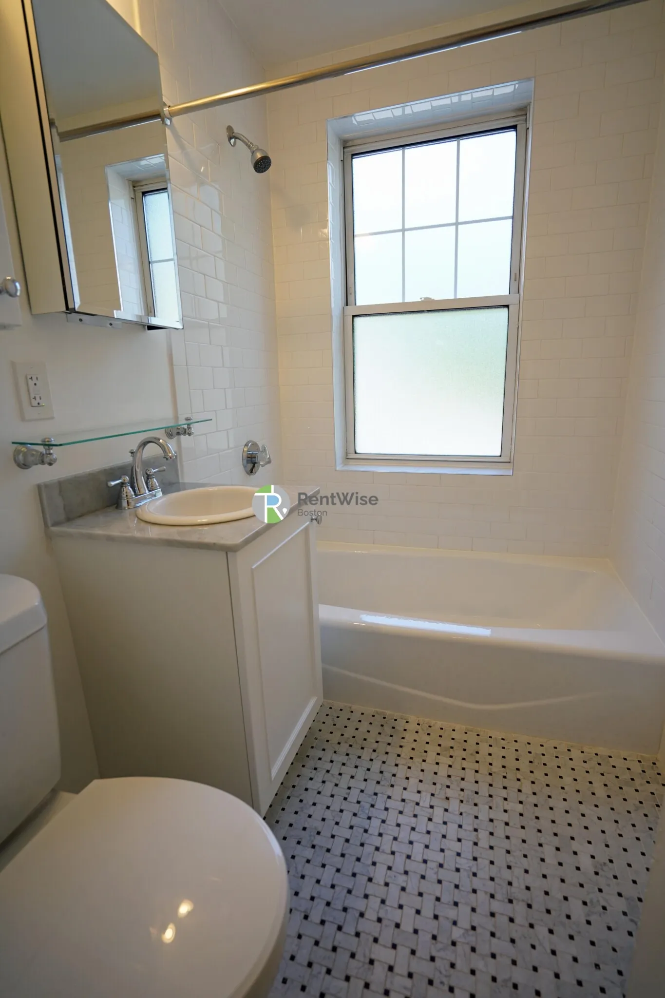 26 Chauncy St, Neighborhood Nine