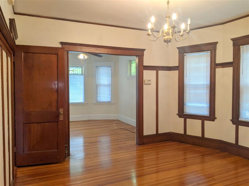 19 Leonard St, Tufts