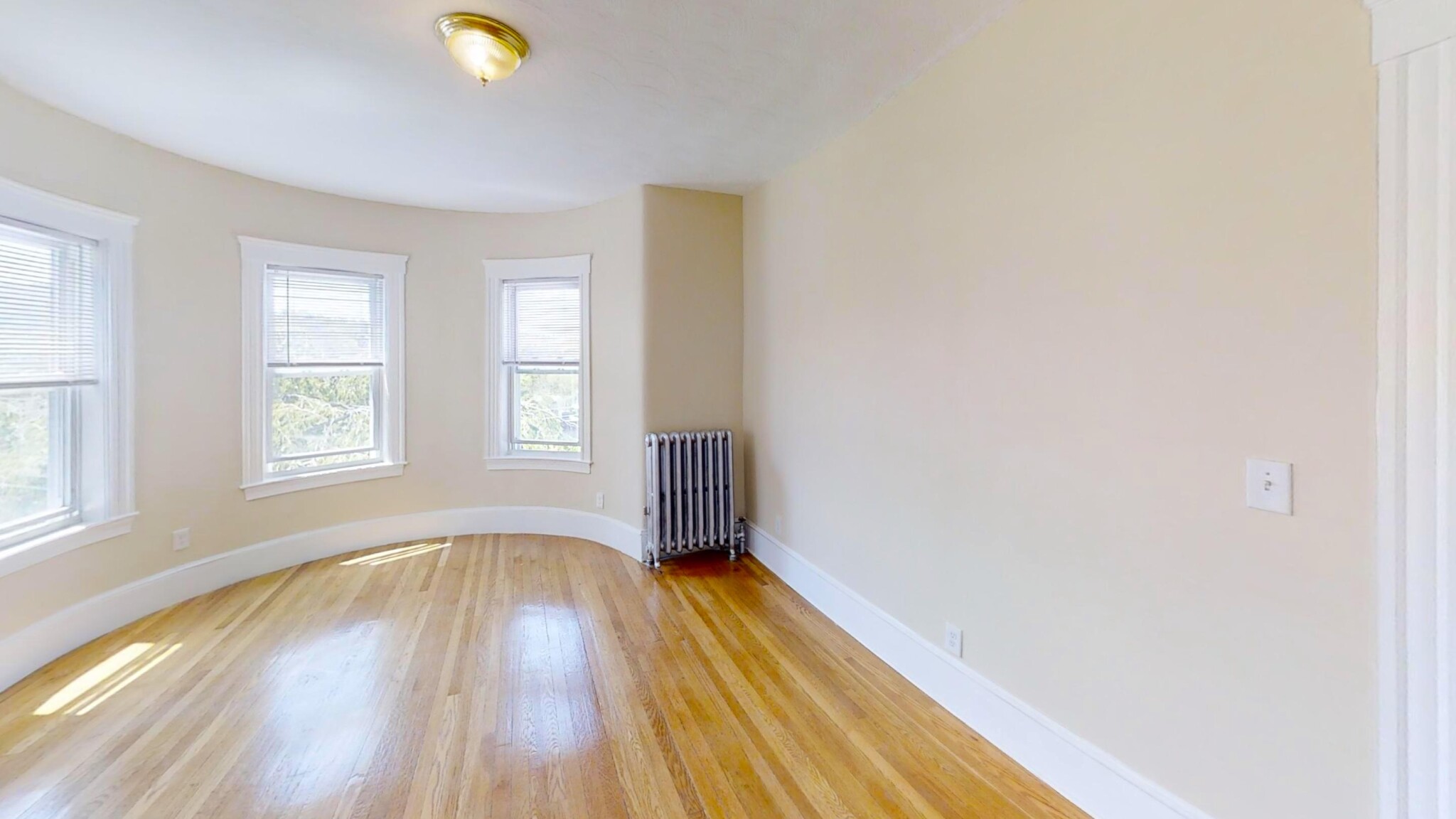 303 Tappan St, Washington Square