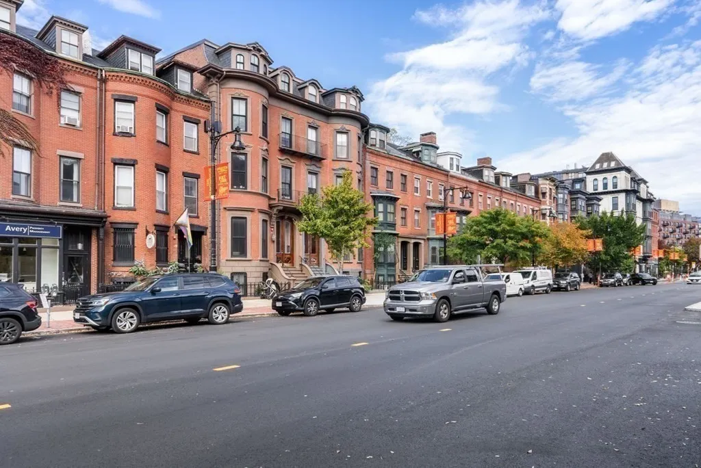 597 Tremont St, South End