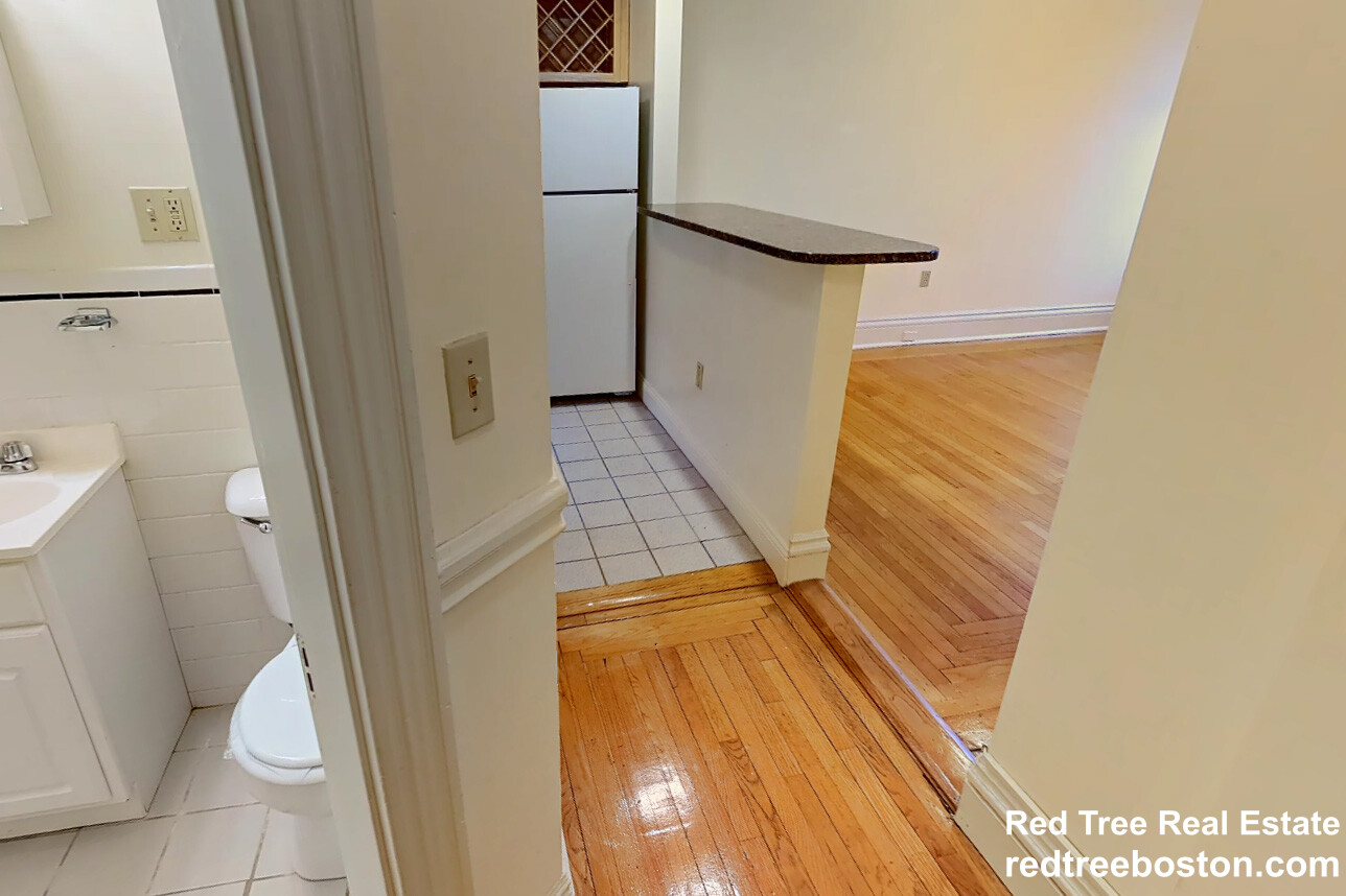 15 Queensberry St, Fenway