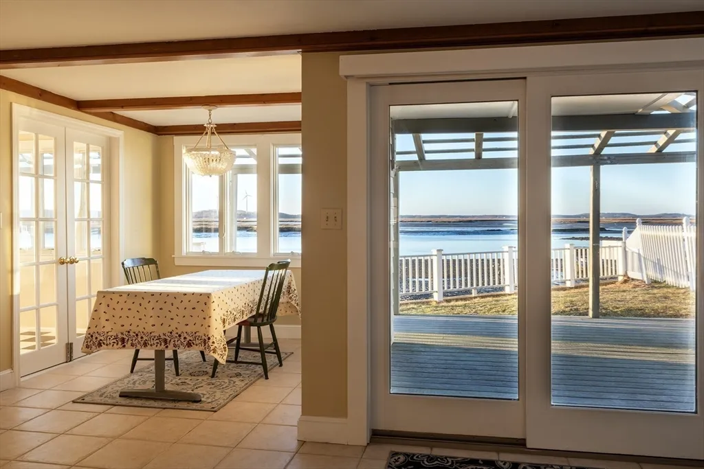 33 Eagle Hill Rd, Great Neck