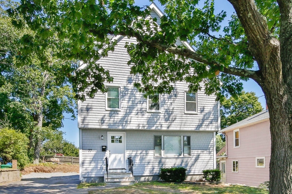 77 Rock Glen, Medford