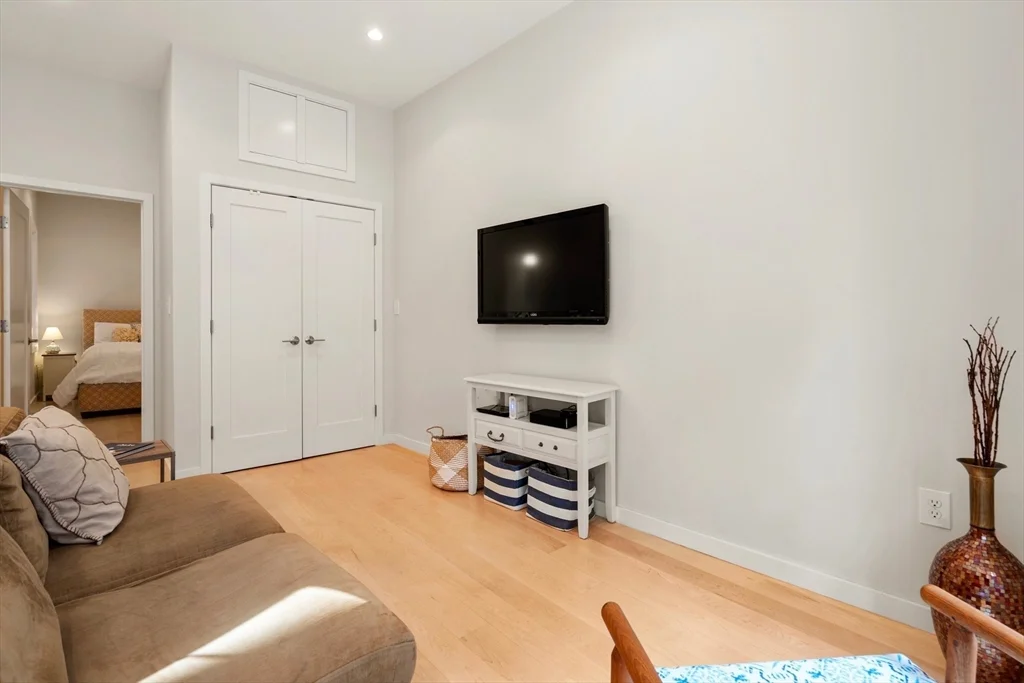 19 Cooper St, North End