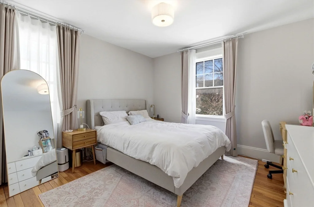 23 Matchett, Oak Square