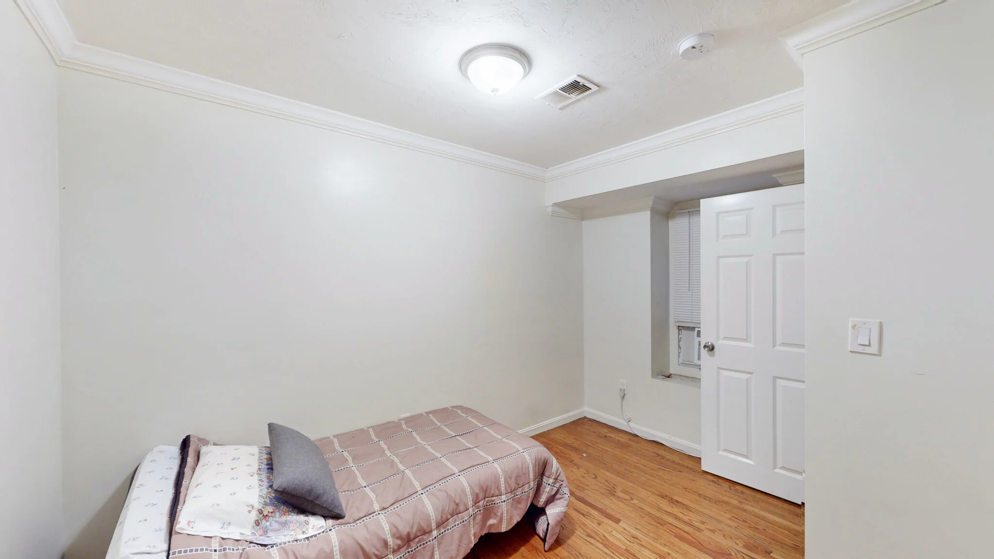 712 Shawmut Ave, South End