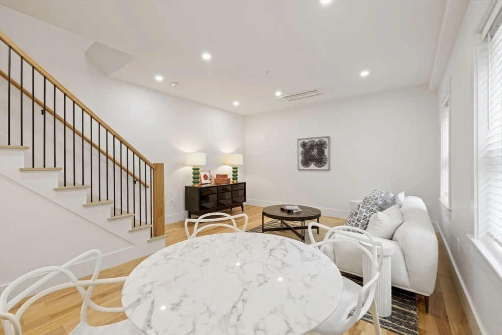 133 Spring St, East Cambridge