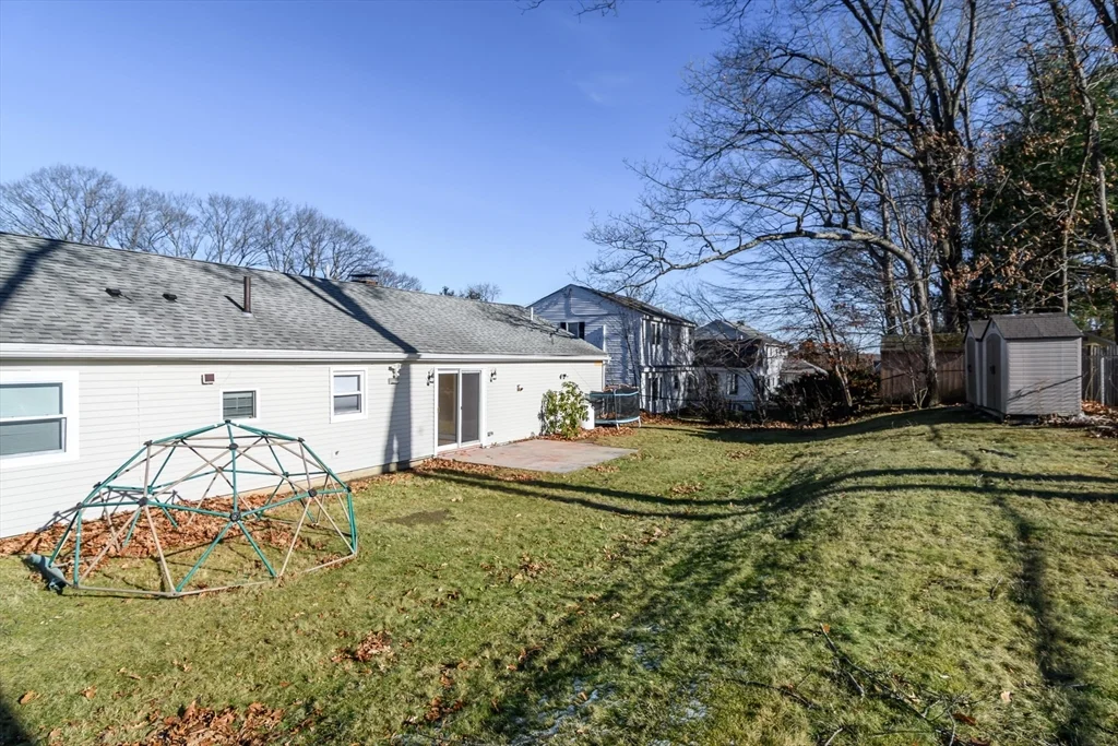 10 Spring Valley Rd, Natick