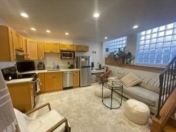 26 Irving St, Beacon Hill