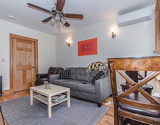 3 bed, 1 bath apartment for rent at 16 South Russell St Unit 2F, Beacon Hill