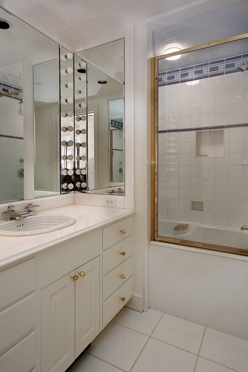 1 bed, 2 bath apartment for rent at 2 Commonwealth Ave Unit 12B, Back Bay — photo 11 of 15