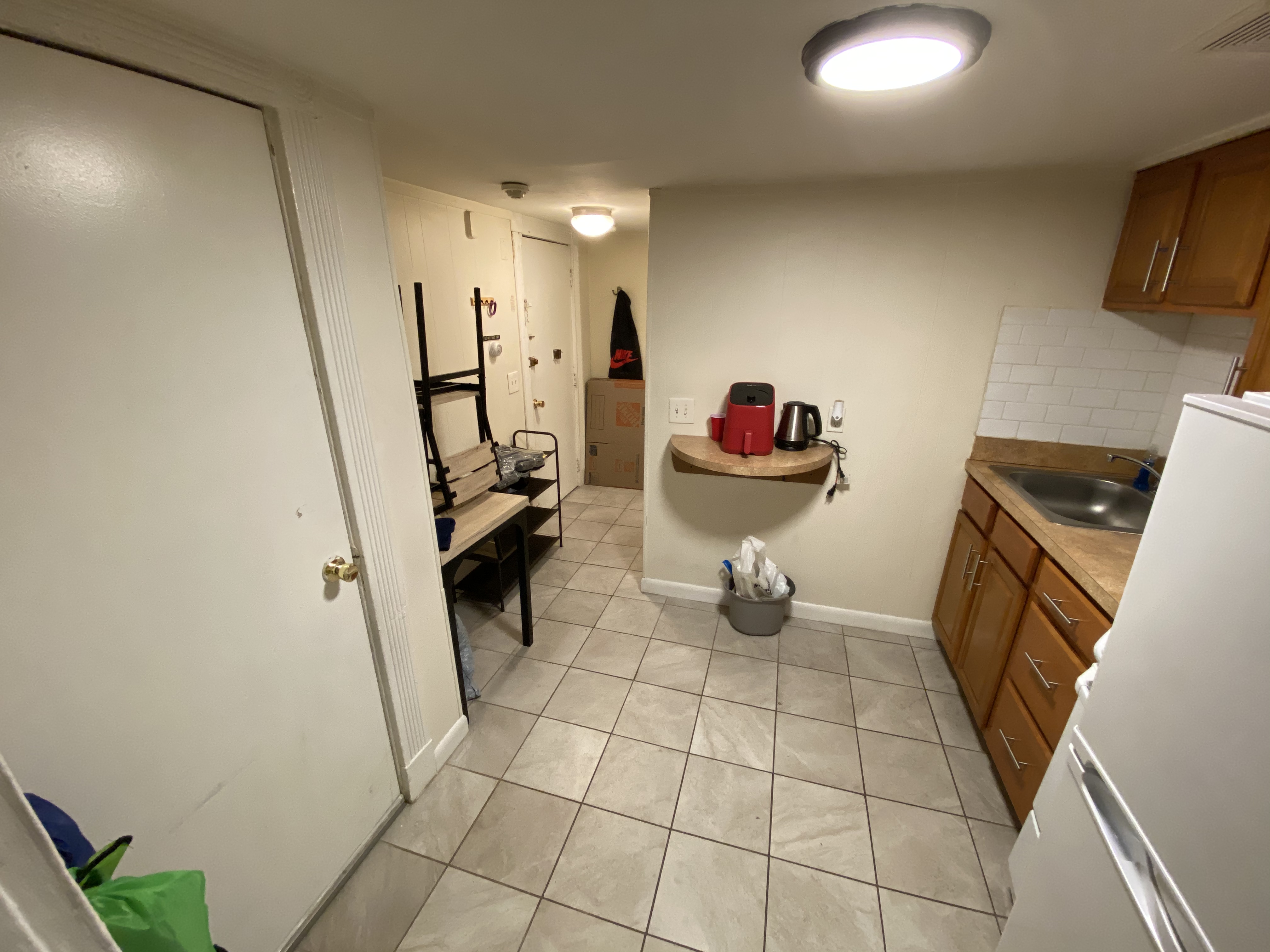 Studio bed, 1 bath apartment for rent at 1135 Commonwealth Ave Unit C, Allston — photo 2 of 5