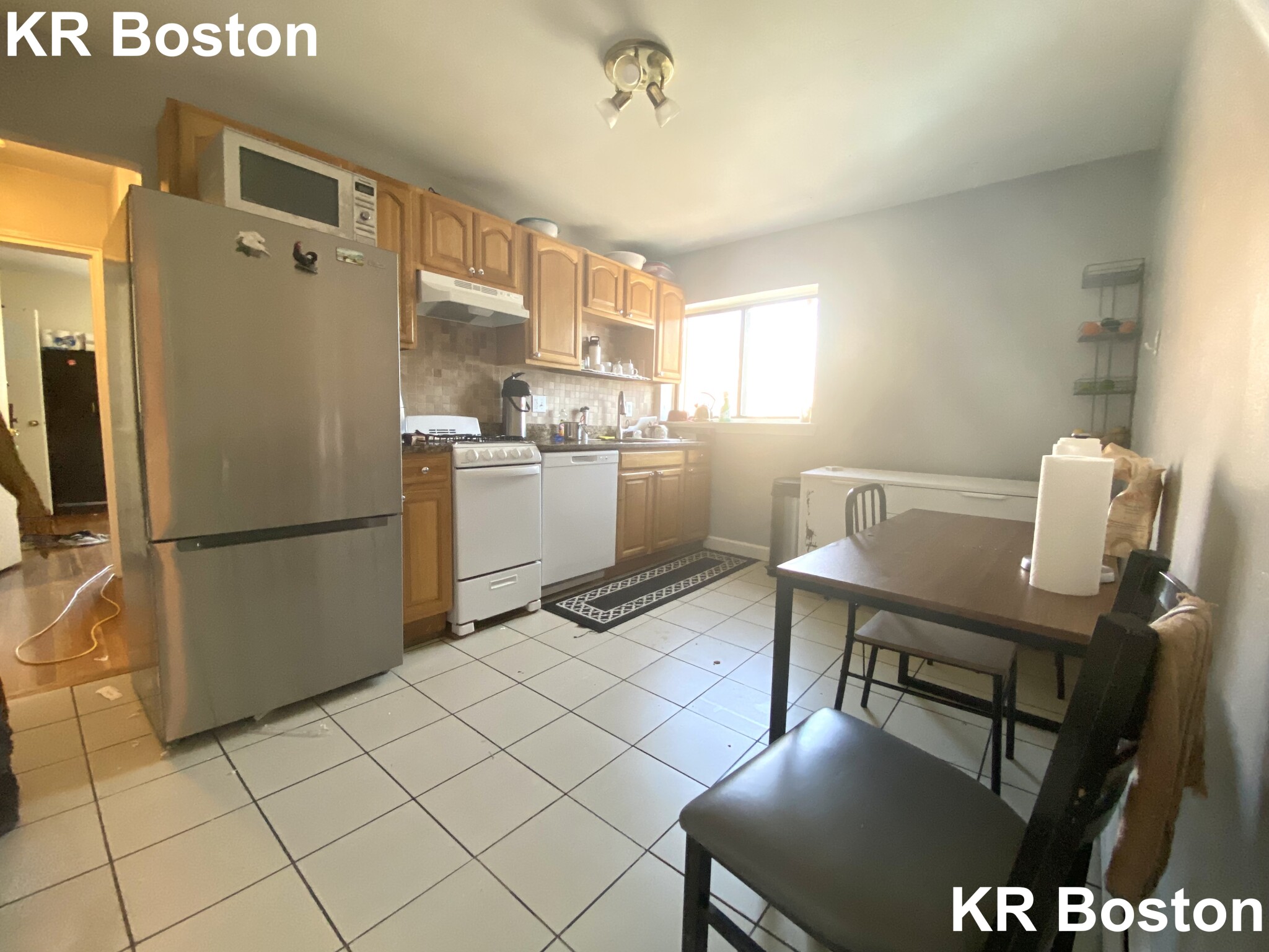 1 split bed, 1 bath apartment for rent at 2 President Ter Unit 4, Brighton