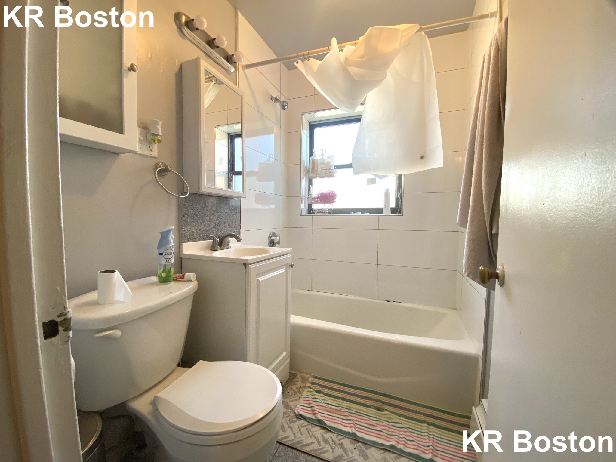 1 split bed, 1 bath apartment for rent at 2 President Ter Unit 4, Brighton — photo 3 of 3