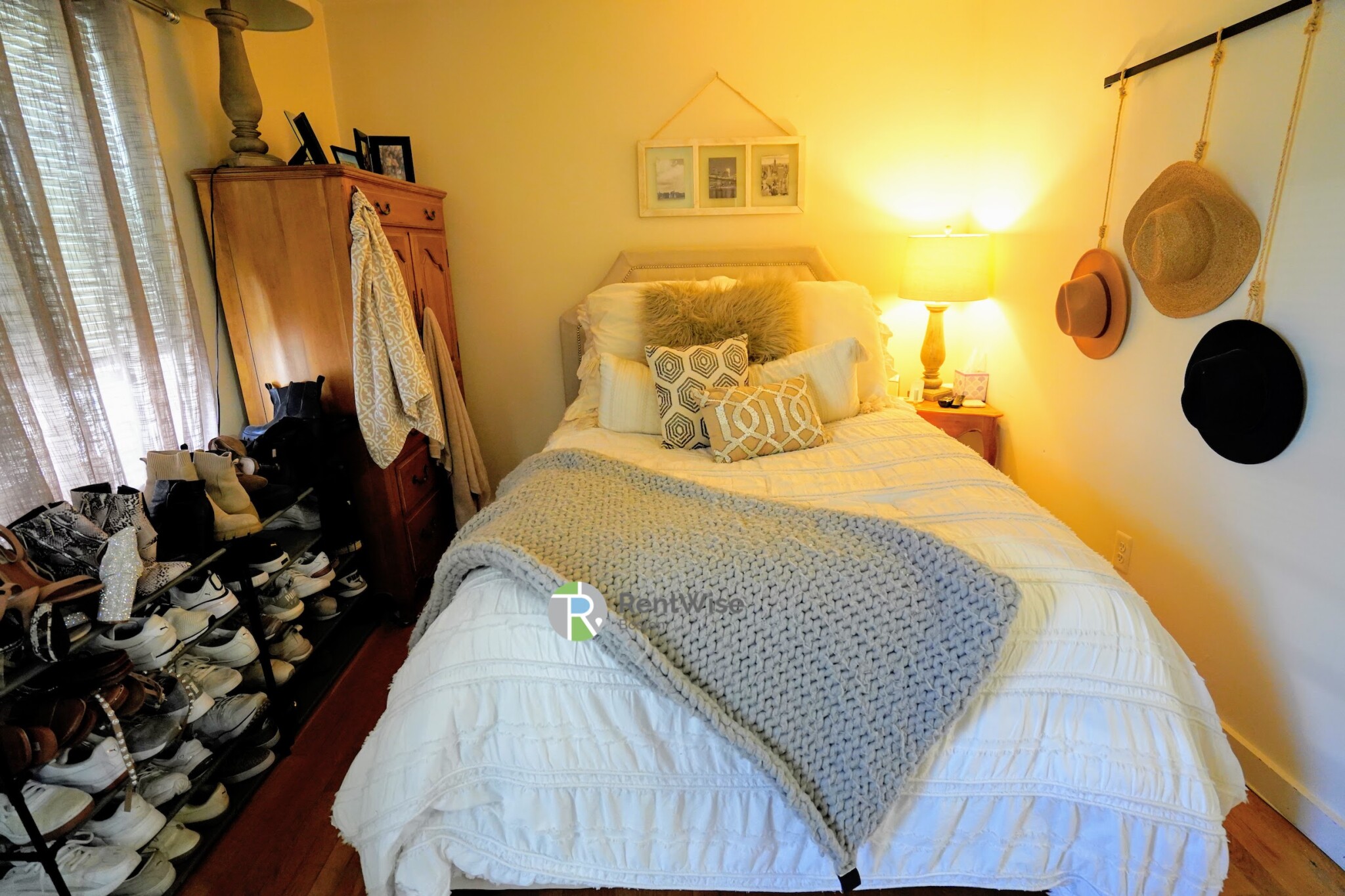 2 bed, 1 bath apartment for rent at 2 Schrepel Pl Unit 3, South Boston — photo 2 of 15