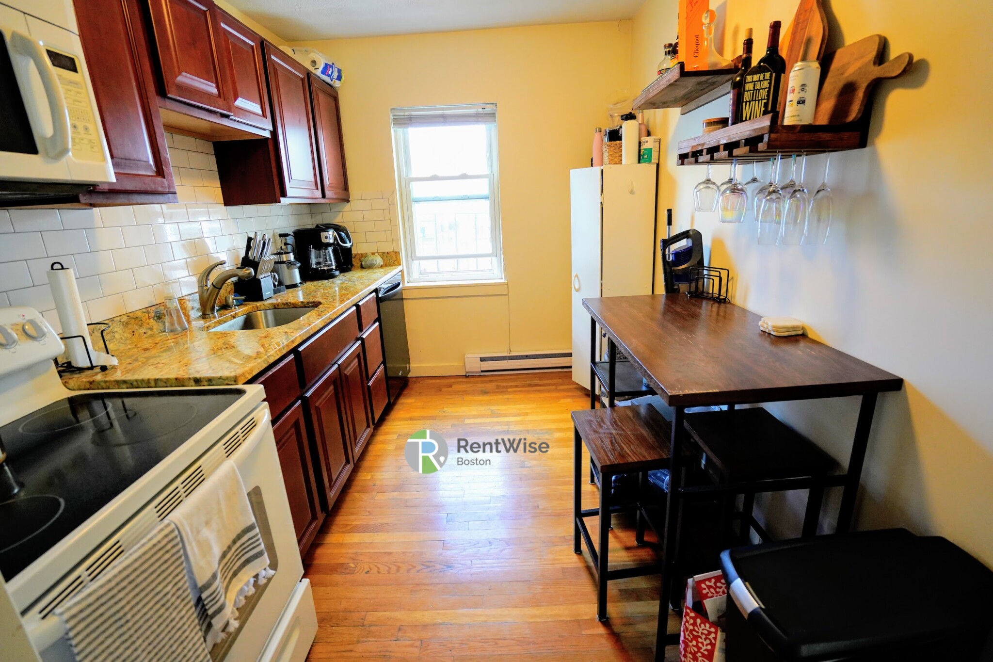 2 bed, 1 bath apartment for rent at 2 Schrepel Pl Unit 3, South Boston — photo 11 of 15