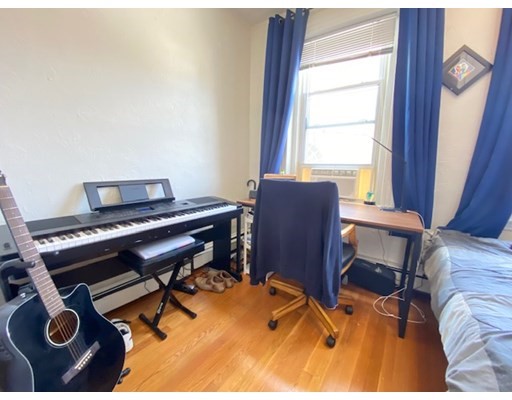3 bed, 1 bath apartment for rent at 15 Unity St Unit 4, North End — photo 9 of 10