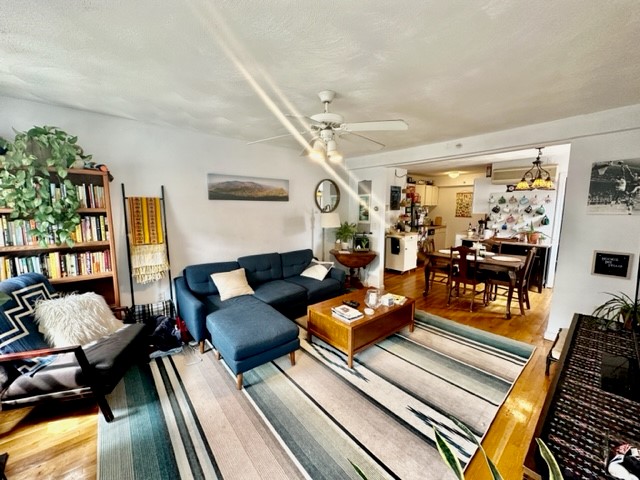 2 bed, 1 bath apartment for rent at 10 Harris St Unit 3, North End — photo 2 of 27