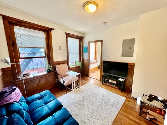 1 bed, 1 bath apartment for rent at 4 Garden Ct Unit 2A, North End — photo 2 of 17