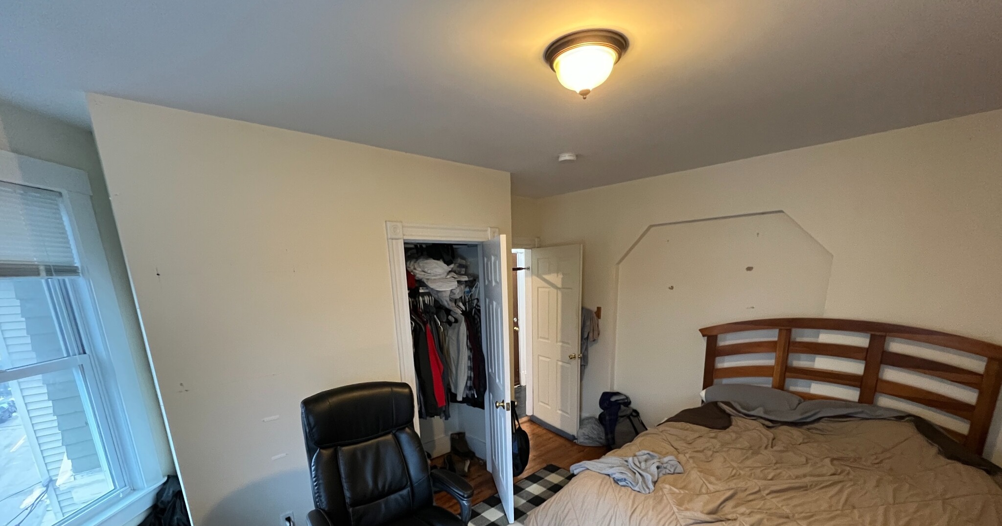 7 bed, 3 bath apartment for rent at 38 Calumet St Unit -3, Mission Hill — photo 4 of 11