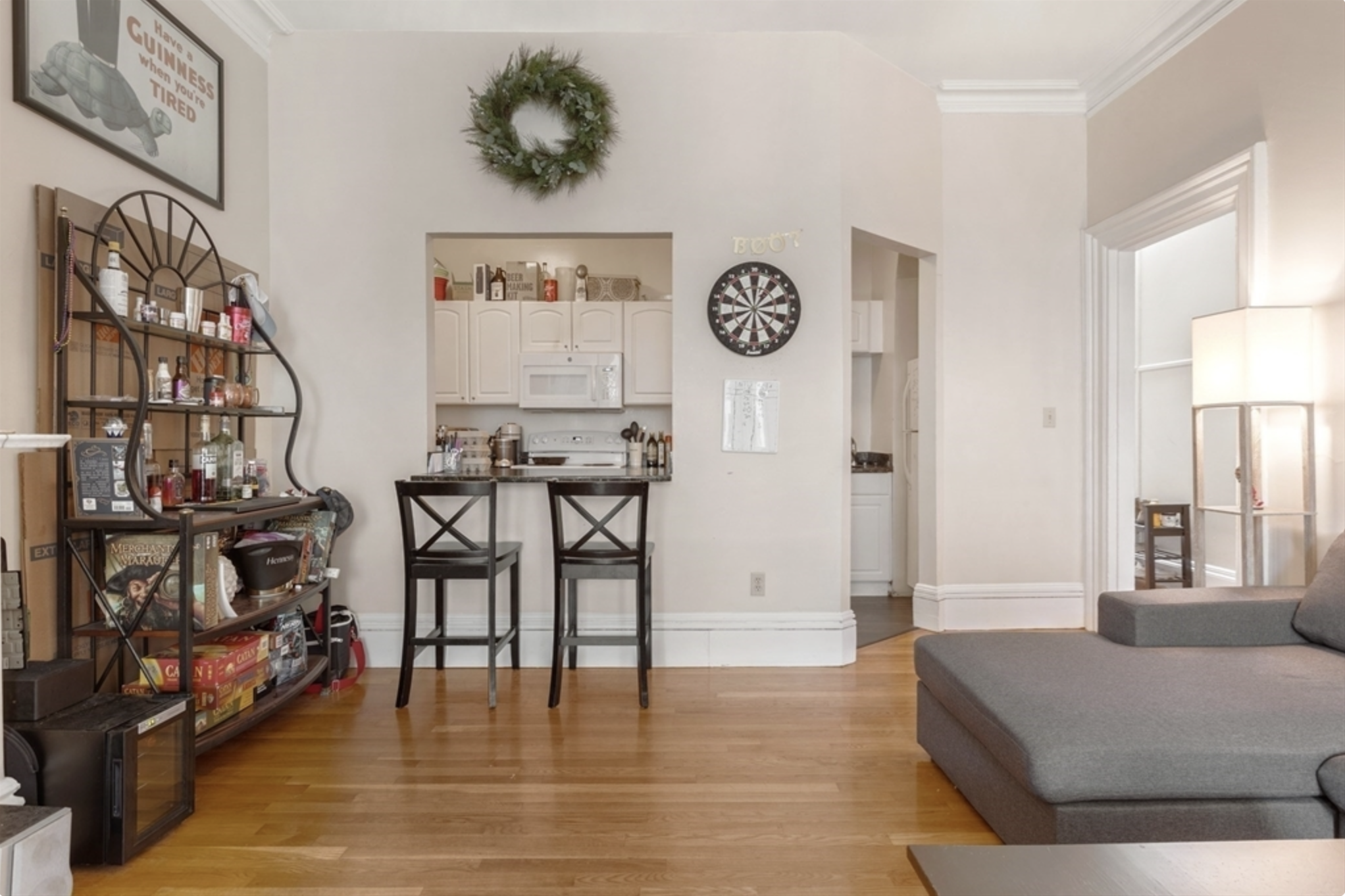 3 bed, 1 bath apartment for rent at 141 Newbury St Unit 40, Back Bay — photo 2 of 8