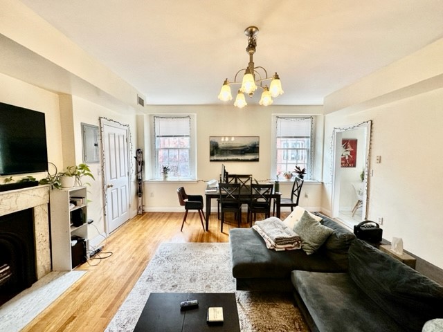 2 bed, 2.5 bath apartment for rent at 34 Mount Vernon St Unit 3, Beacon Hill — photo 2 of 22