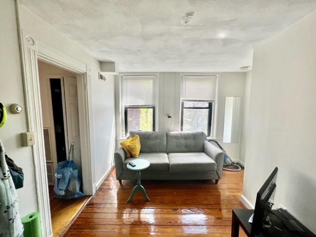 1 bed, 1 bath apartment for rent at 24 Stillman Unit 5, North End — photo 2 of 11
