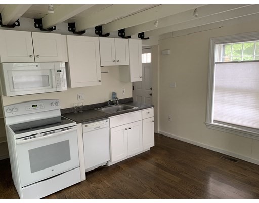 2 bed, 2 bath apartment for rent at 8 Camden Pl Unit 8, Harvard Square — photo 19 of 22