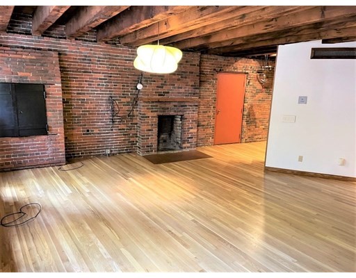 2 bed, 1 bath apartment for rent at 162 Commercial St Unit 2, Waterfront — photo 20 of 22