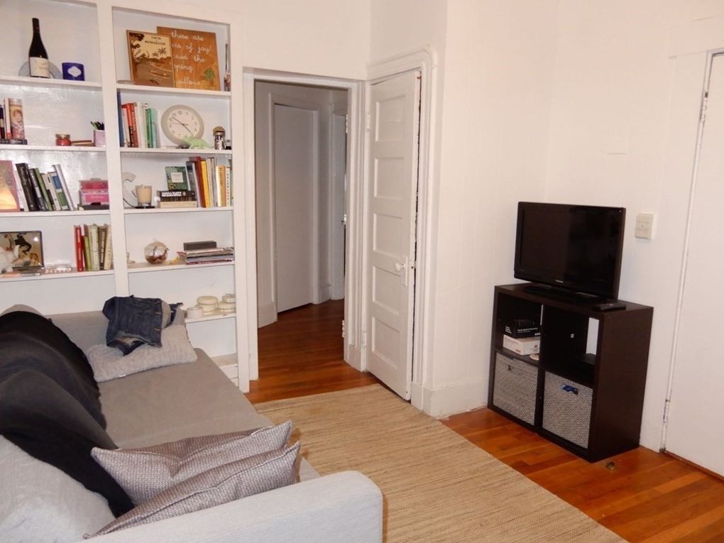 2 bed, 1 bath apartment for rent at 86 West Cedar St Unit 7, Beacon Hill — photo 4 of 11
