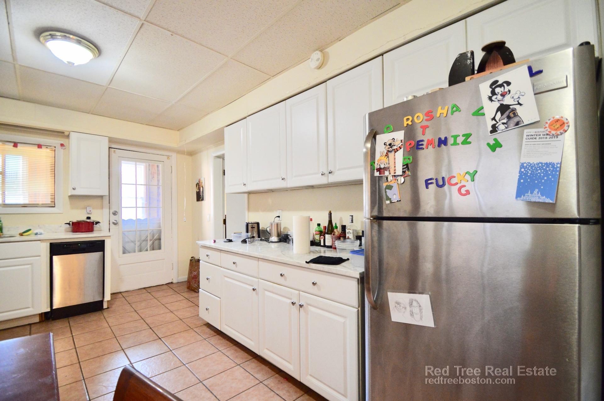 4 bed, 1 bath apartment for rent at 135 Orleans St Unit 3, East Boston — photo 2 of 6