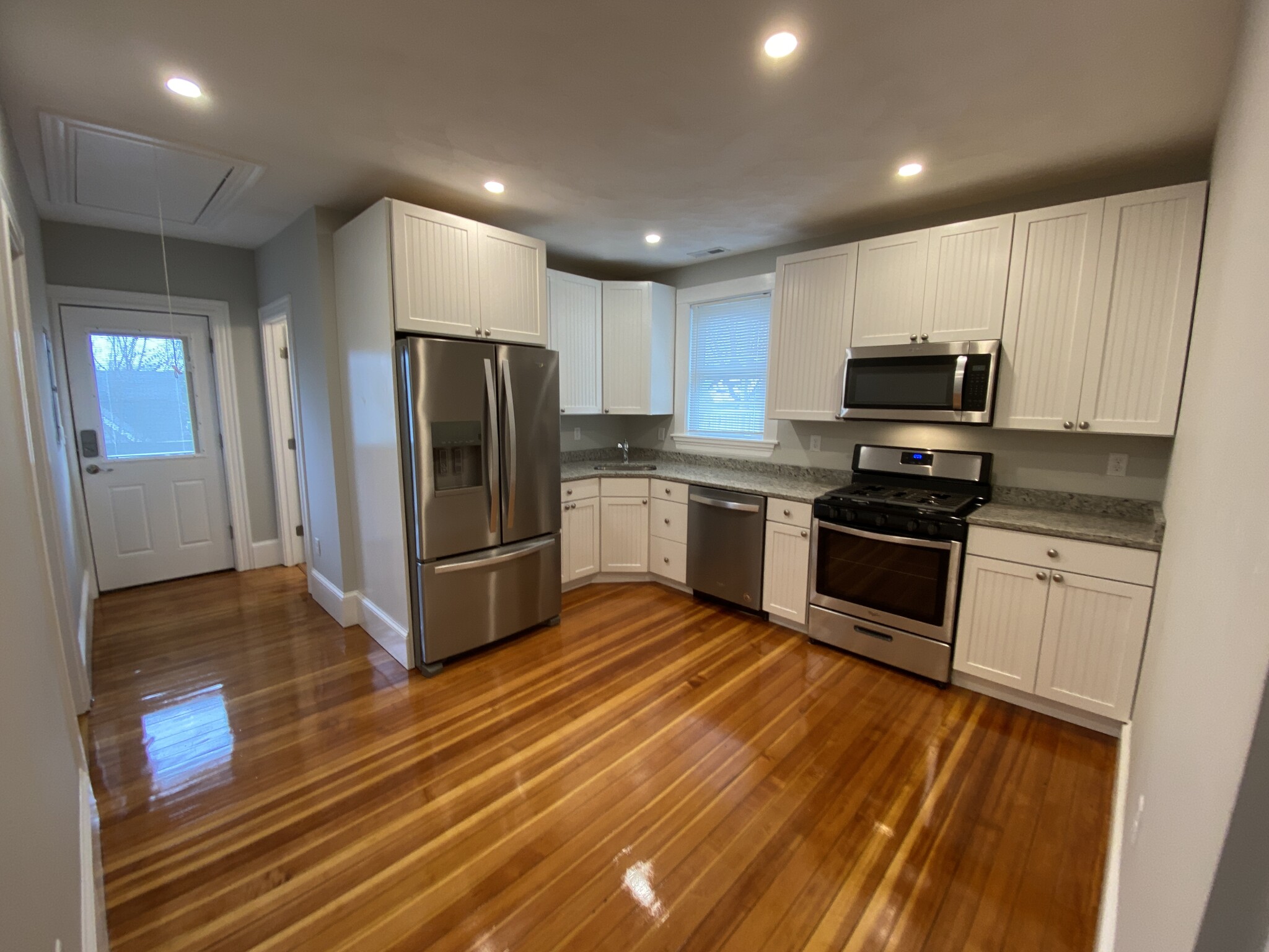 4 bed, 2 bath apartment for rent at 8 Spencer Unit 2, Porter Square — photo 5 of 7